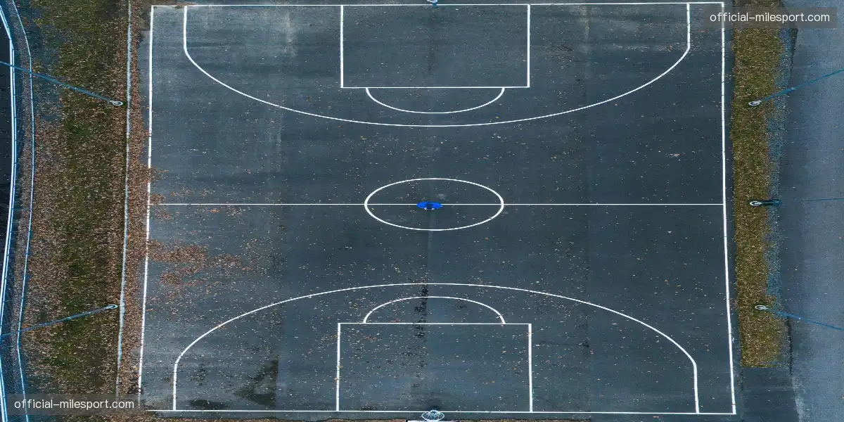 ⚽ 绿茵场每道奔跑轨迹,都是梦想的航迹云,热血铸就传奇!✈️